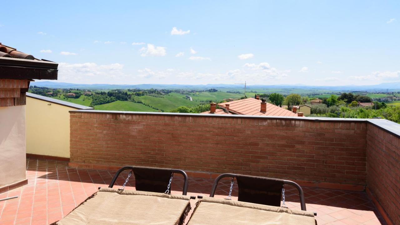 Apartamento Luglie 360° panoramic terrace Siena Exterior foto