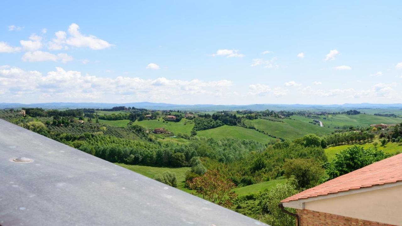 Apartamento Luglie 360° panoramic terrace Siena Exterior foto